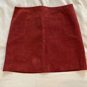 H&M suede mini skirt in burgundy Size 4
